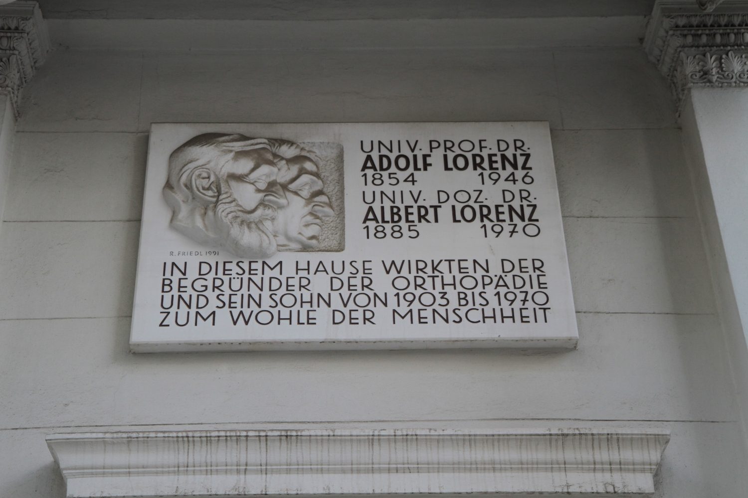 Adolf and Albert Lorenz house, Vienna - 03.jpg